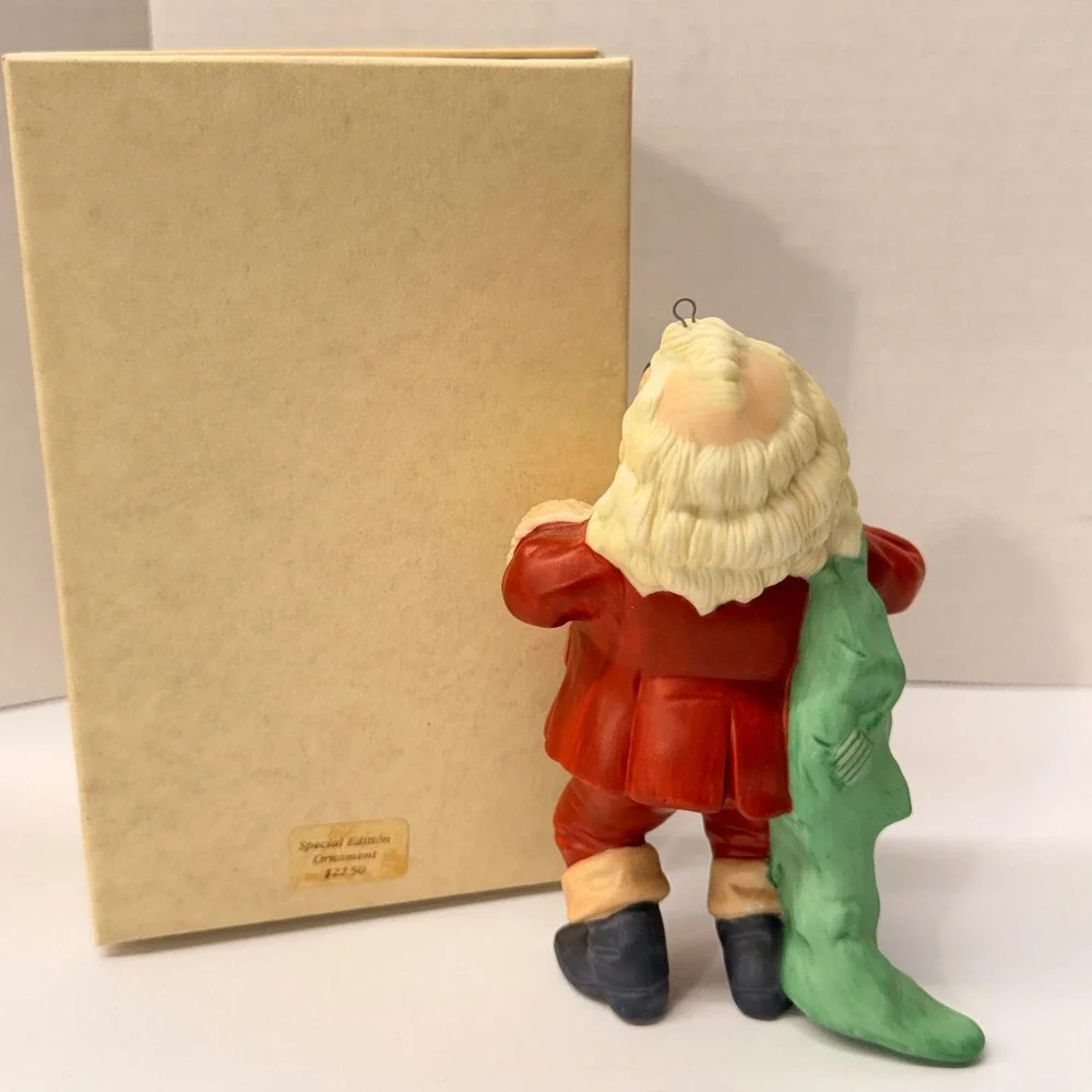 1987 Hallmark Favorite Santa Special Edition Porcelain Ornament Hand Painted Box